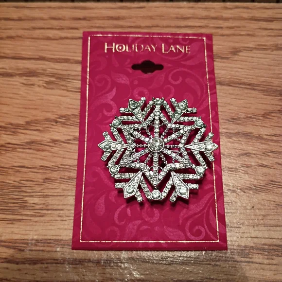 Holiday Lane Silver Snowflake Brooch - Picture 4 of 4